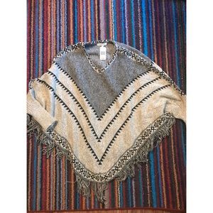 🌷NWT! Indigo Soul Sweater Poncho with sleeves!